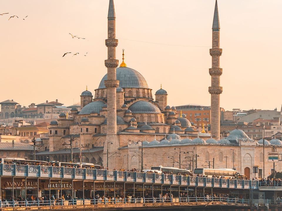 سيارات للإيجار متاحة في إسطنبول